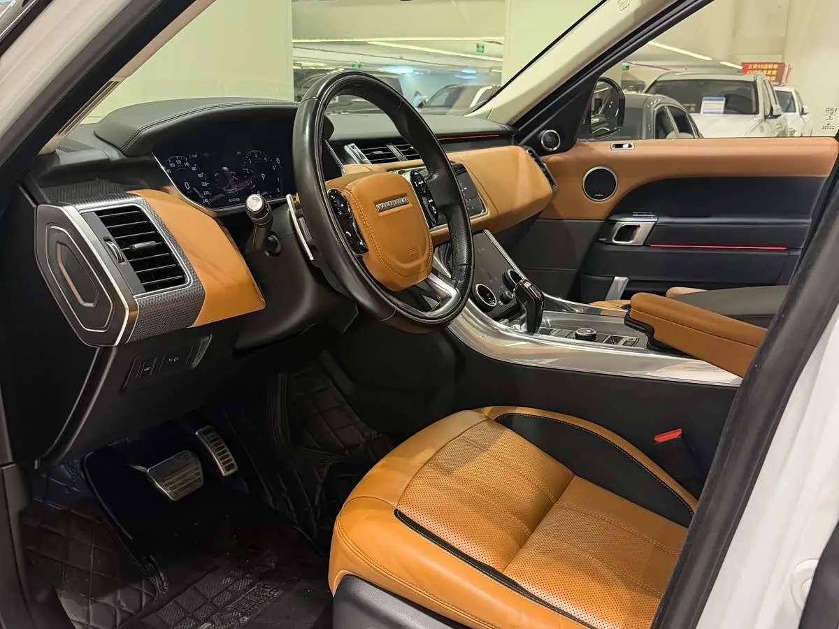 Land Rover Range Rover Sport 2018 — Photo 6/15