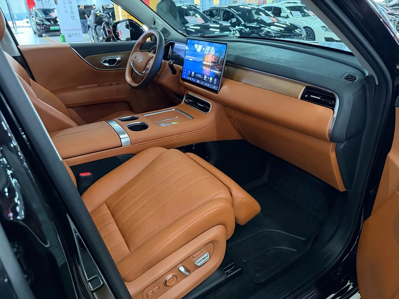 GAC Trumpchi Trumpchi Vision S9 2025 — Photo 15/20