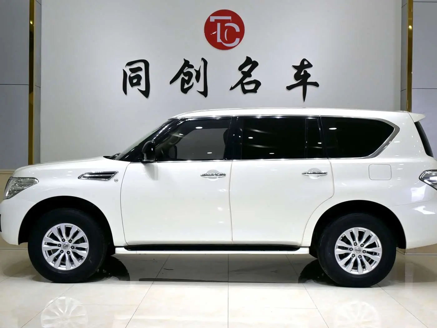 Nissan Patrol 2019 — Photo 7/20