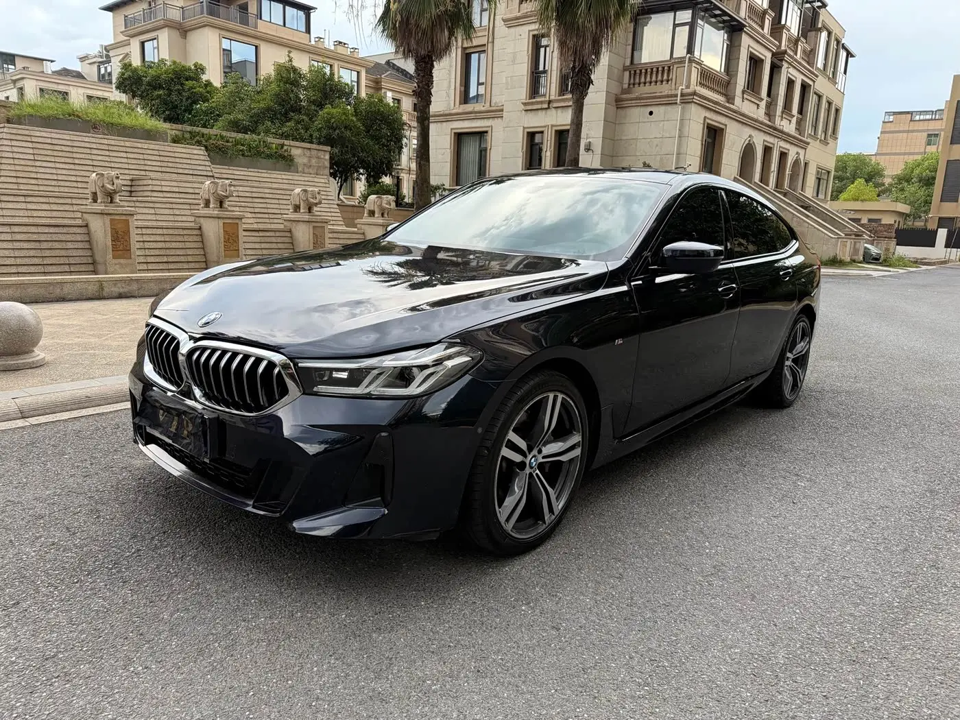 BMW 6 Series GT 2021 — Photo 1/9