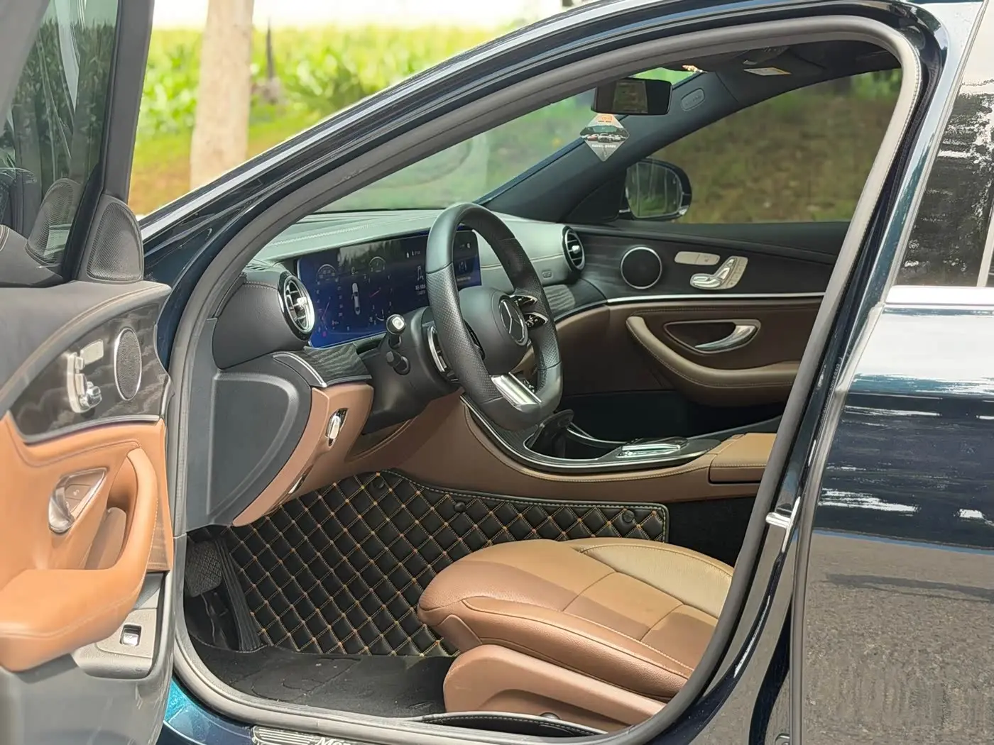 Mercedes-Benz E-Class 2021 — Фото 9/17