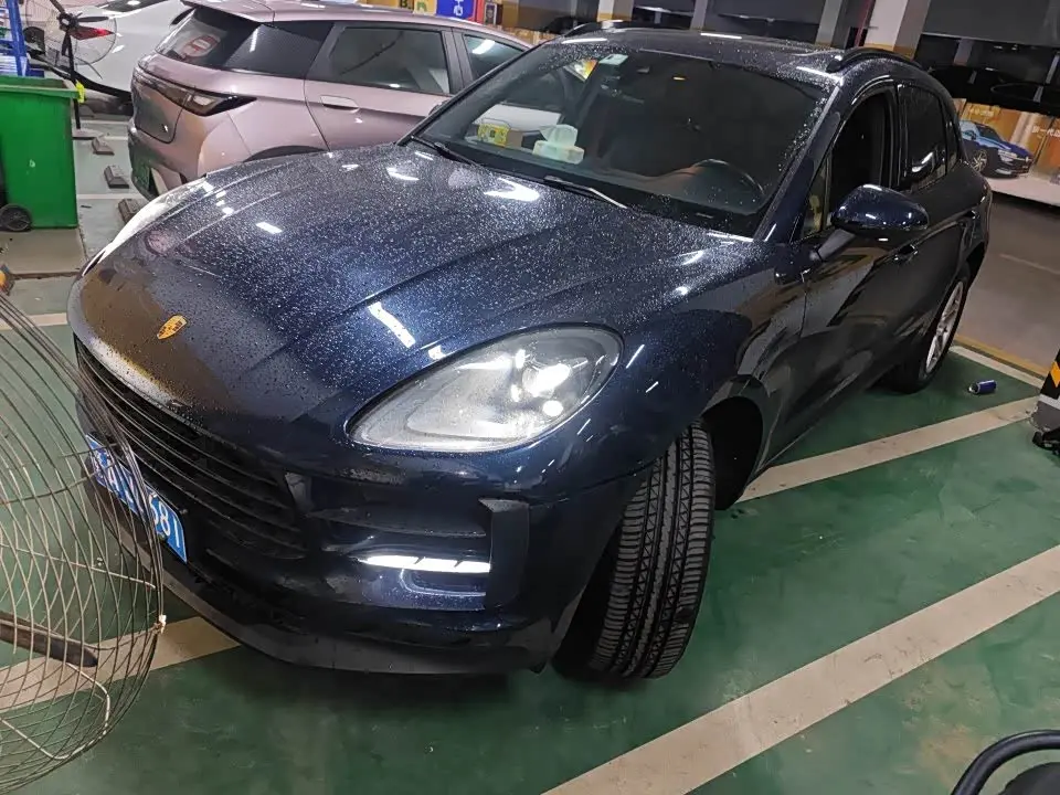 Porsche Macan 2020 — Фото 1/9