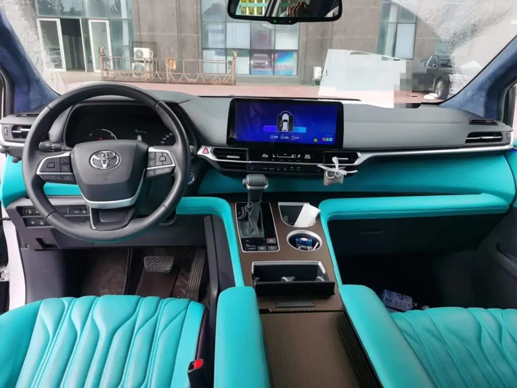 Toyota Sienna 2022 — Photo 5/20