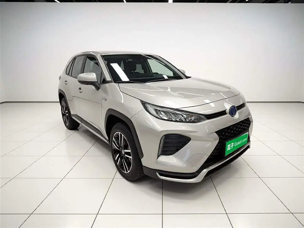 Toyota Wildlander New Energy 2023 — Photo 4/20