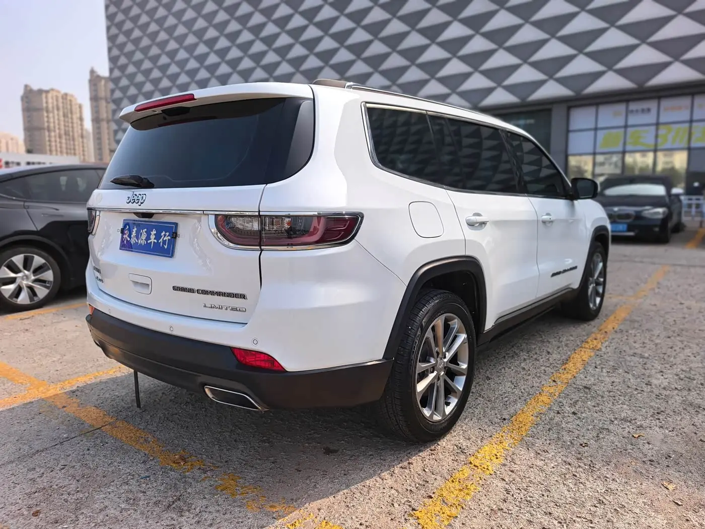 Jeep Grand Commander 2020 — Фото 4/15