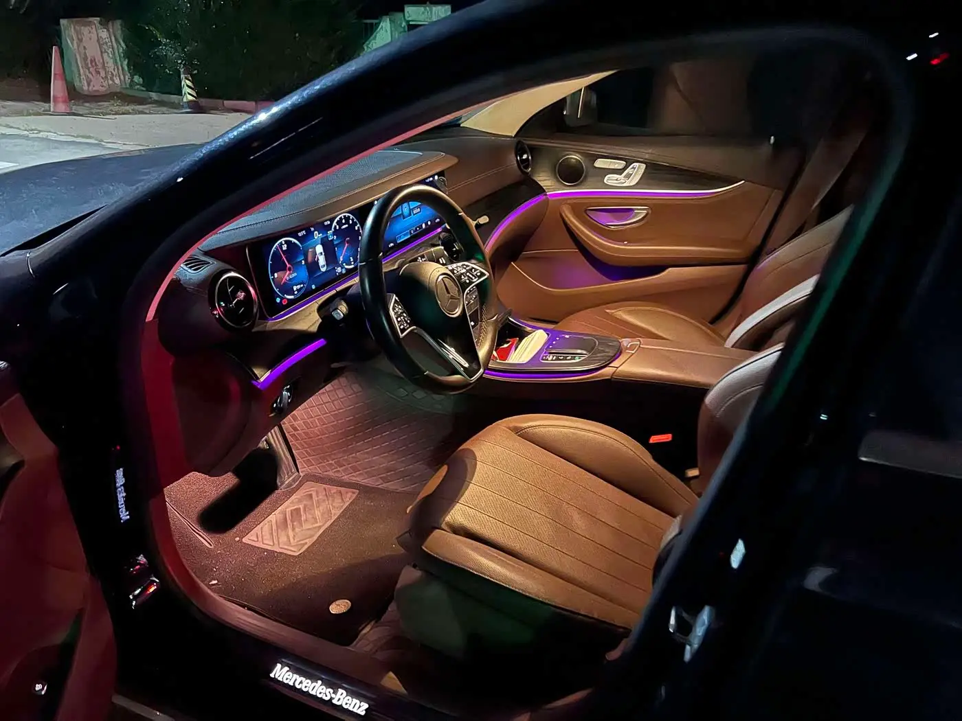 Mercedes-Benz E-Class 2023 — Фото 3/4