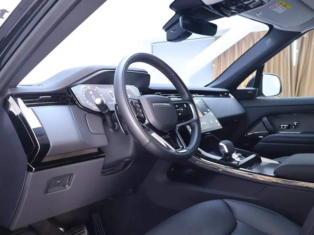 Land Rover Range Rover Sport 2024 — Фото 11/20