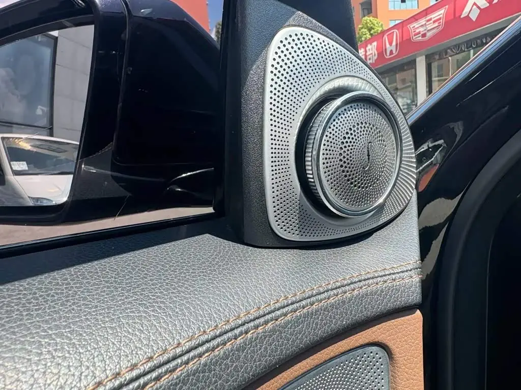 Mercedes-Benz S-Class 2016 — Photo 7/10