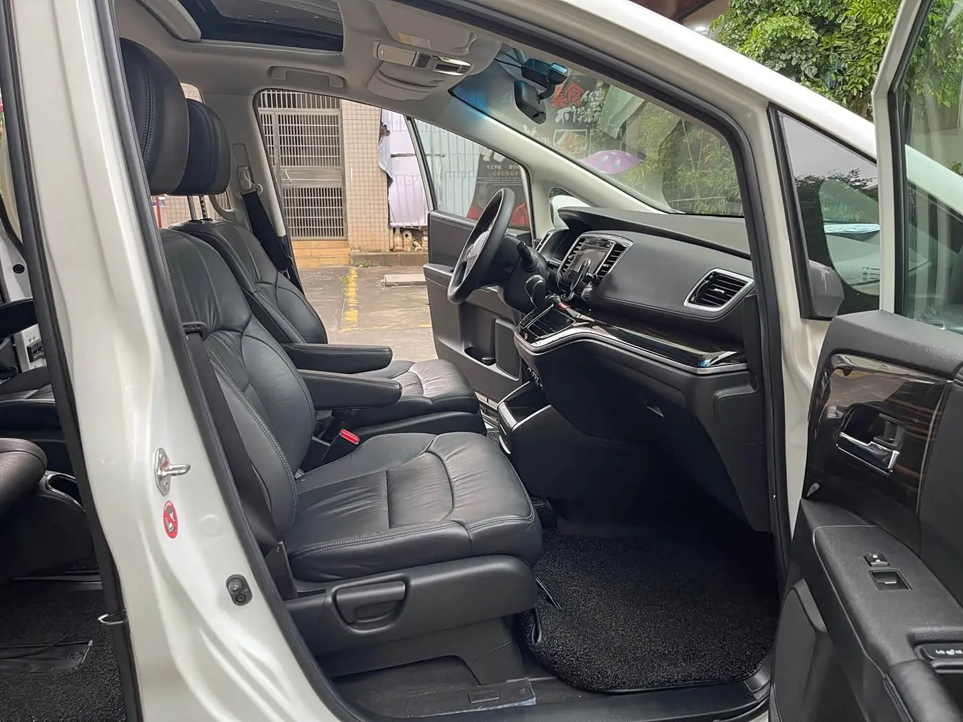 Honda Odyssey 2019 — Photo 12/18