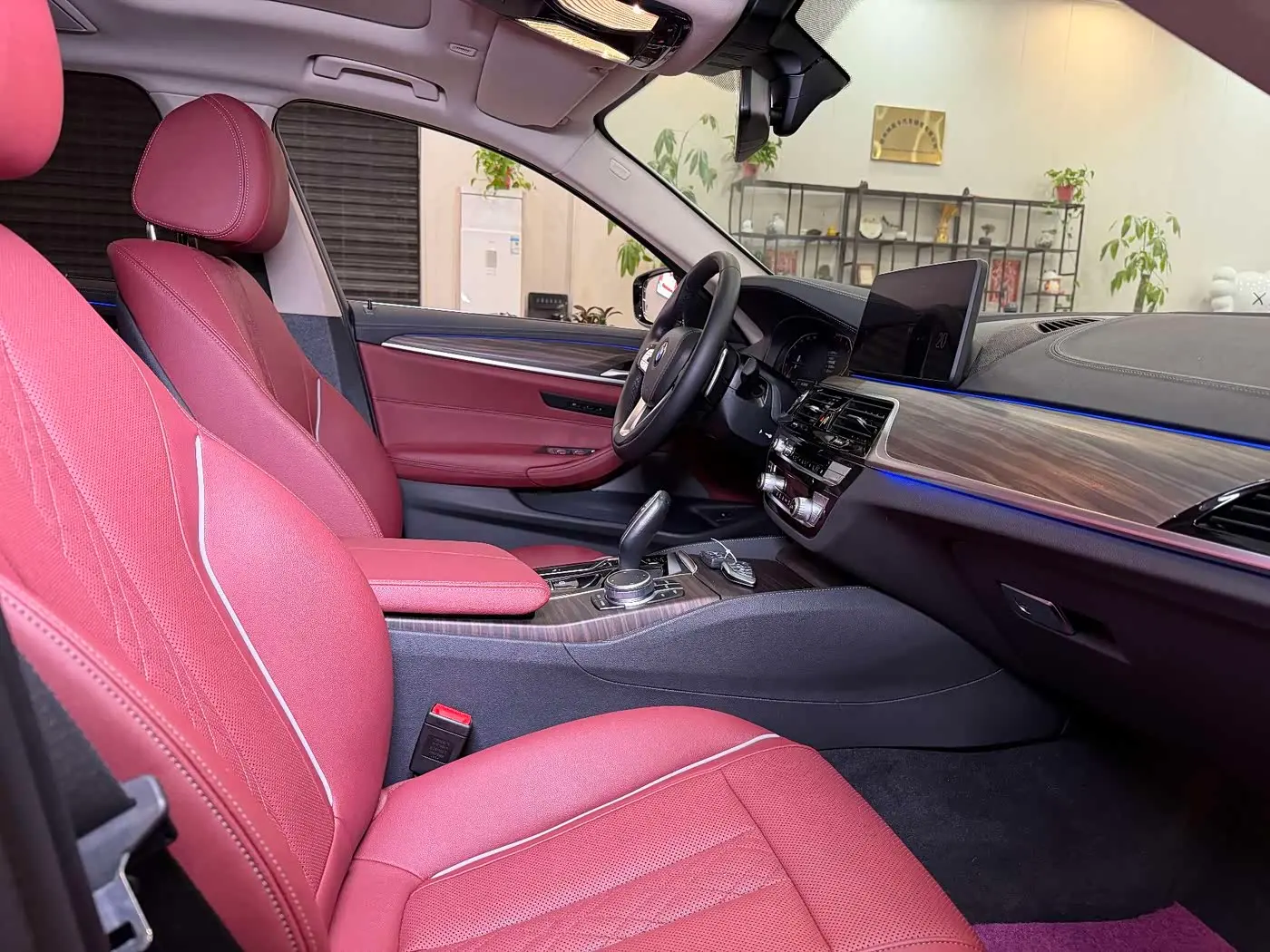 BMW 5 Series 2021 — Photo 9/17
