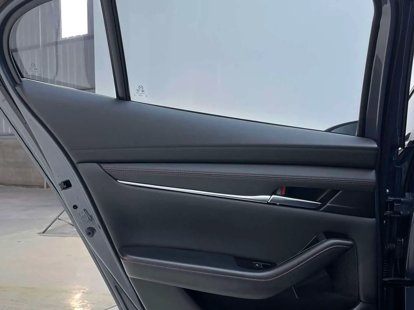 Mazda Mazda3 Axela 2023 — Şəkil 18/20