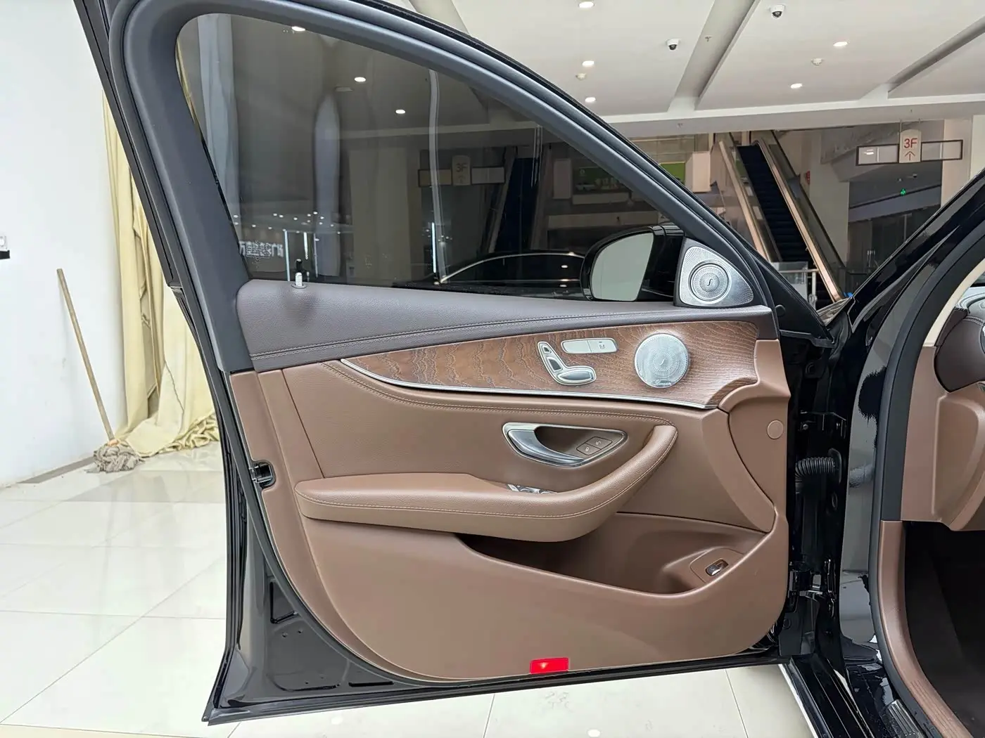Mercedes-Benz E-Class 2021 — Şəkil 7/18