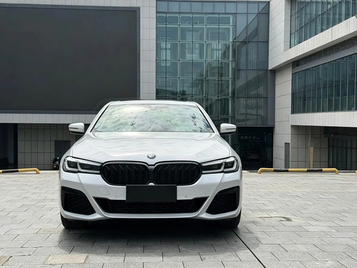 BMW 5 Series 2022 — Photo 3/15