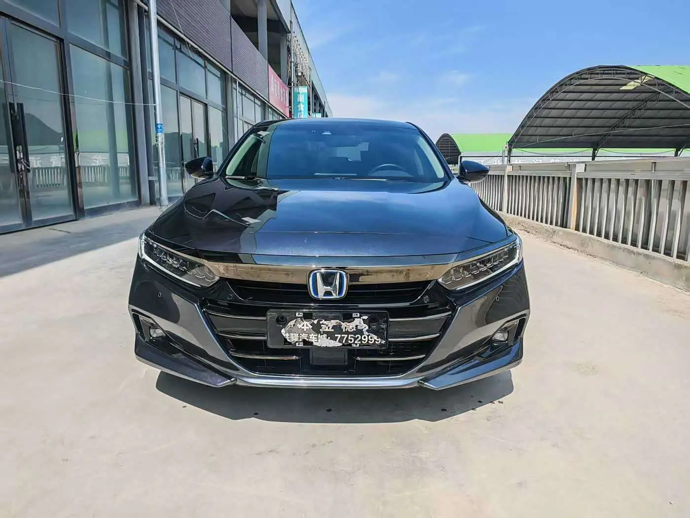 Honda Accord 2022 — Photo 2/10