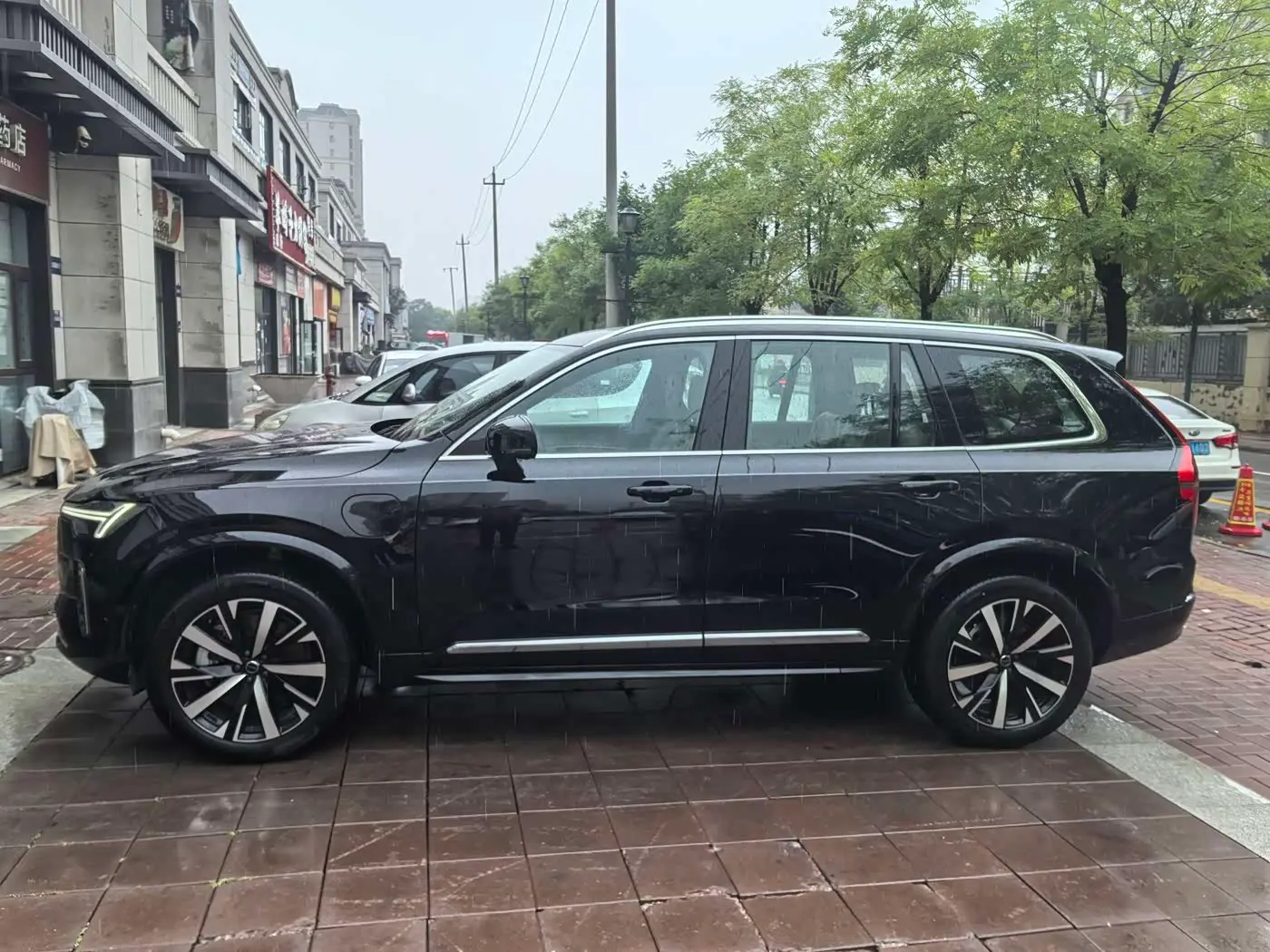 Volvo XC90 Plug-in Hybrid 2025 — Şəkil 6/12