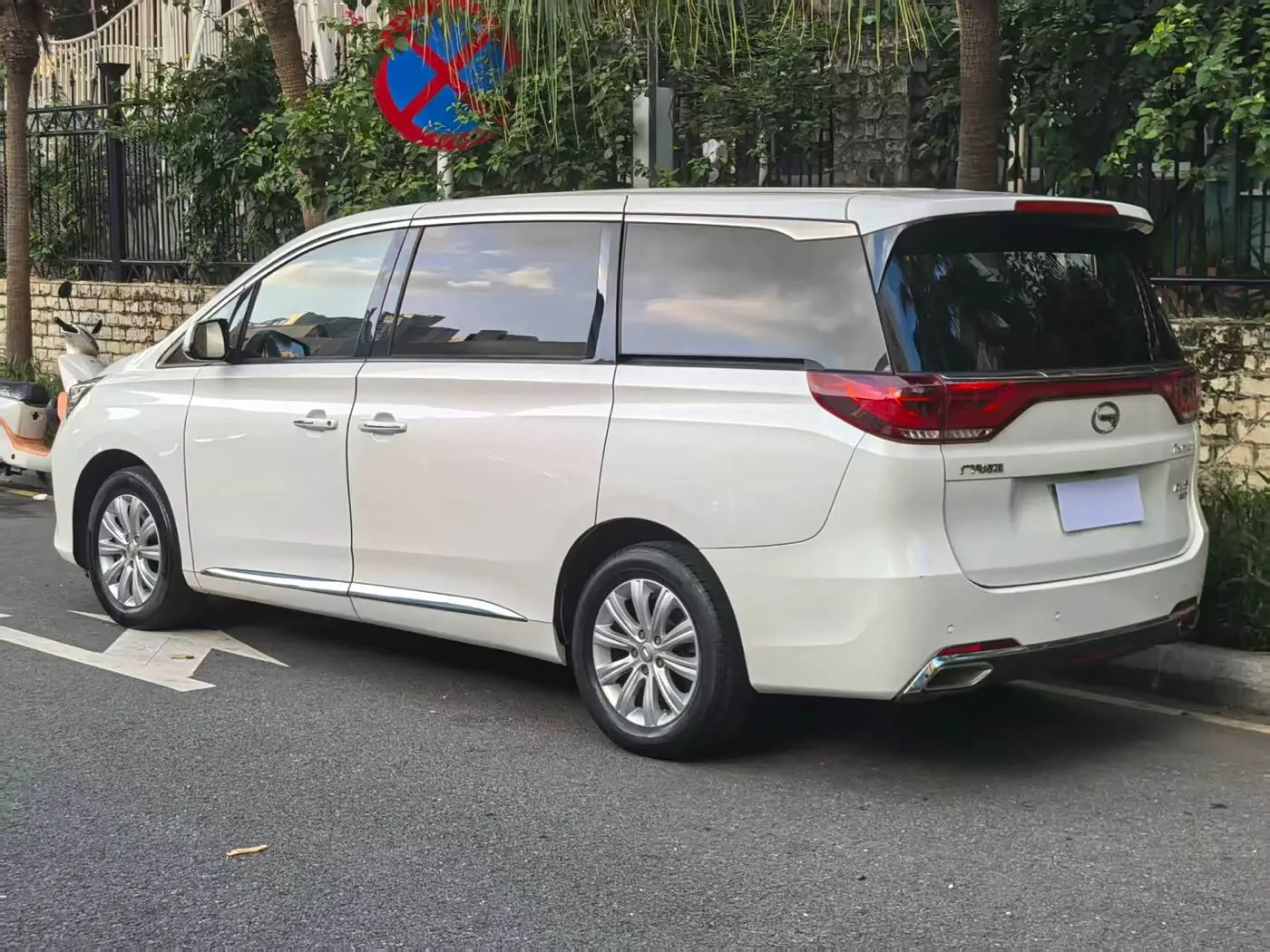 GAC Trumpchi Trumpchi M8 2020 — Фото 19/20