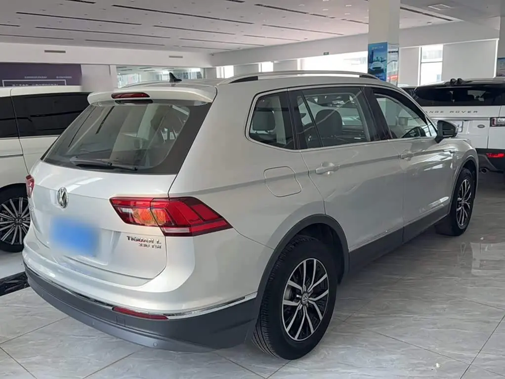 Volkswagen Tiguan L 2019 — Фото 7/17