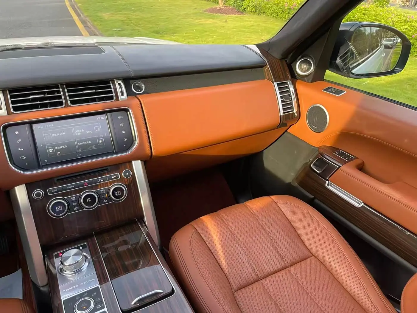 Land Rover Range Rover 2017 — Photo 7/18