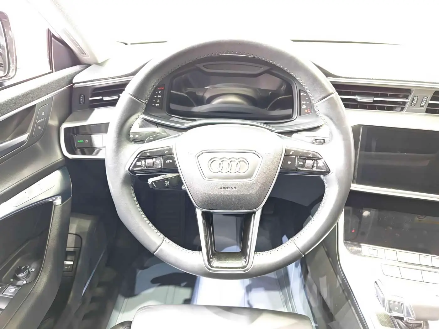 Audi A7 2019 — Фото 8/18