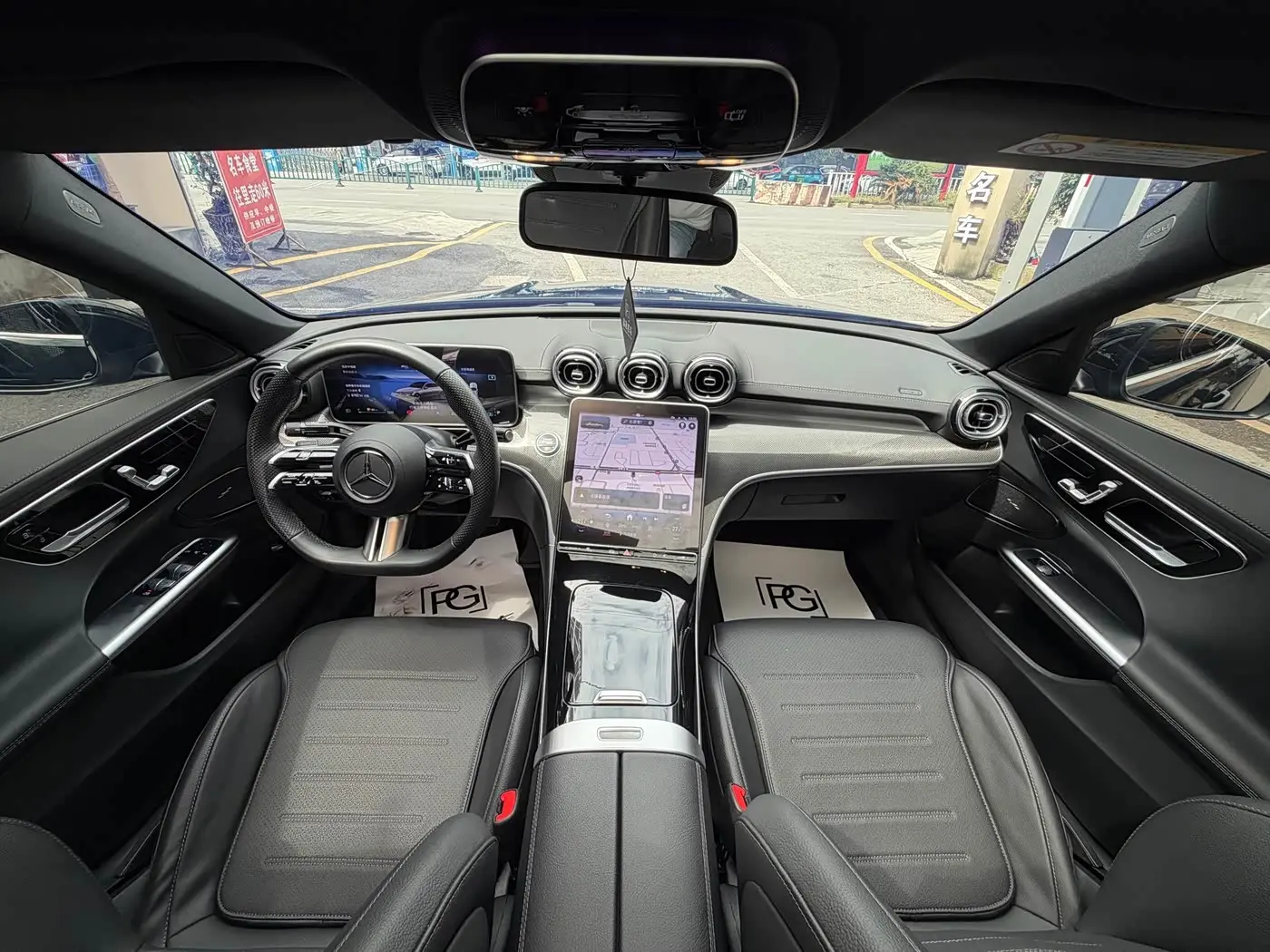Mercedes-Benz C-Class 2024 — Photo 5/9