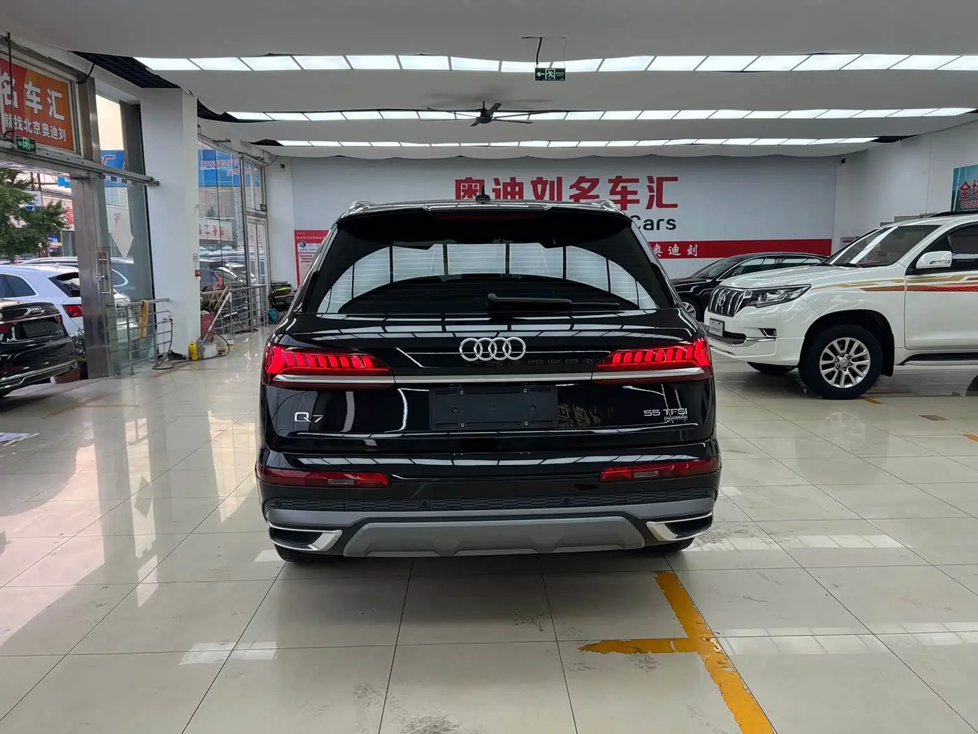 Audi Q7 2021 — Фото 4/19