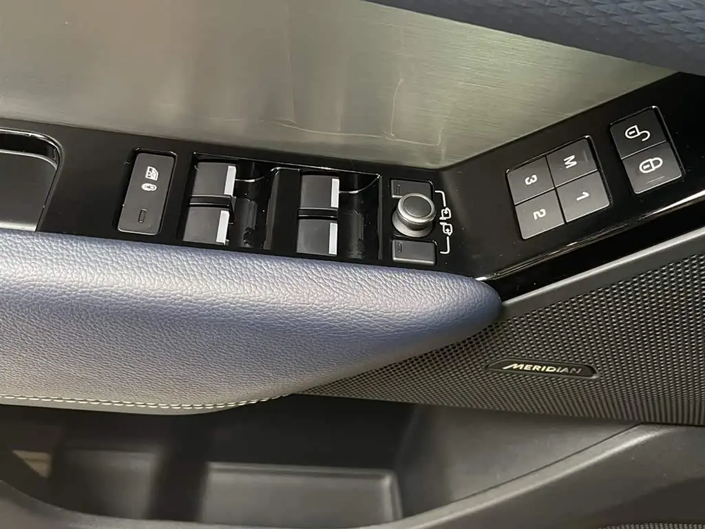 Land Rover Range Rover Velar 2021 — Şəkil 10/20