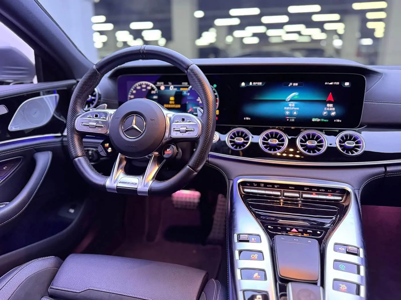 Mercedes-Benz AMG GT 2021 — Фото 11/15