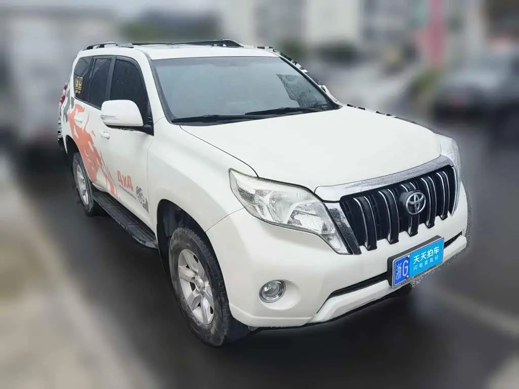 Toyota Prado 2017 — Photo 3/15