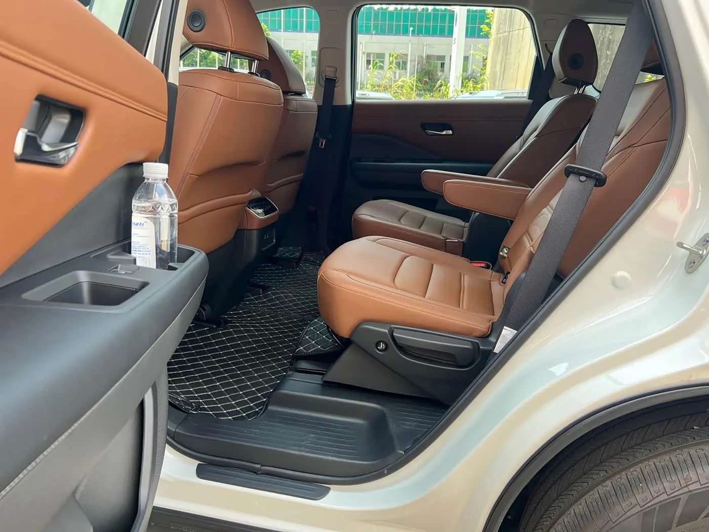 Nissan Terra 2025 — Photo 12/20