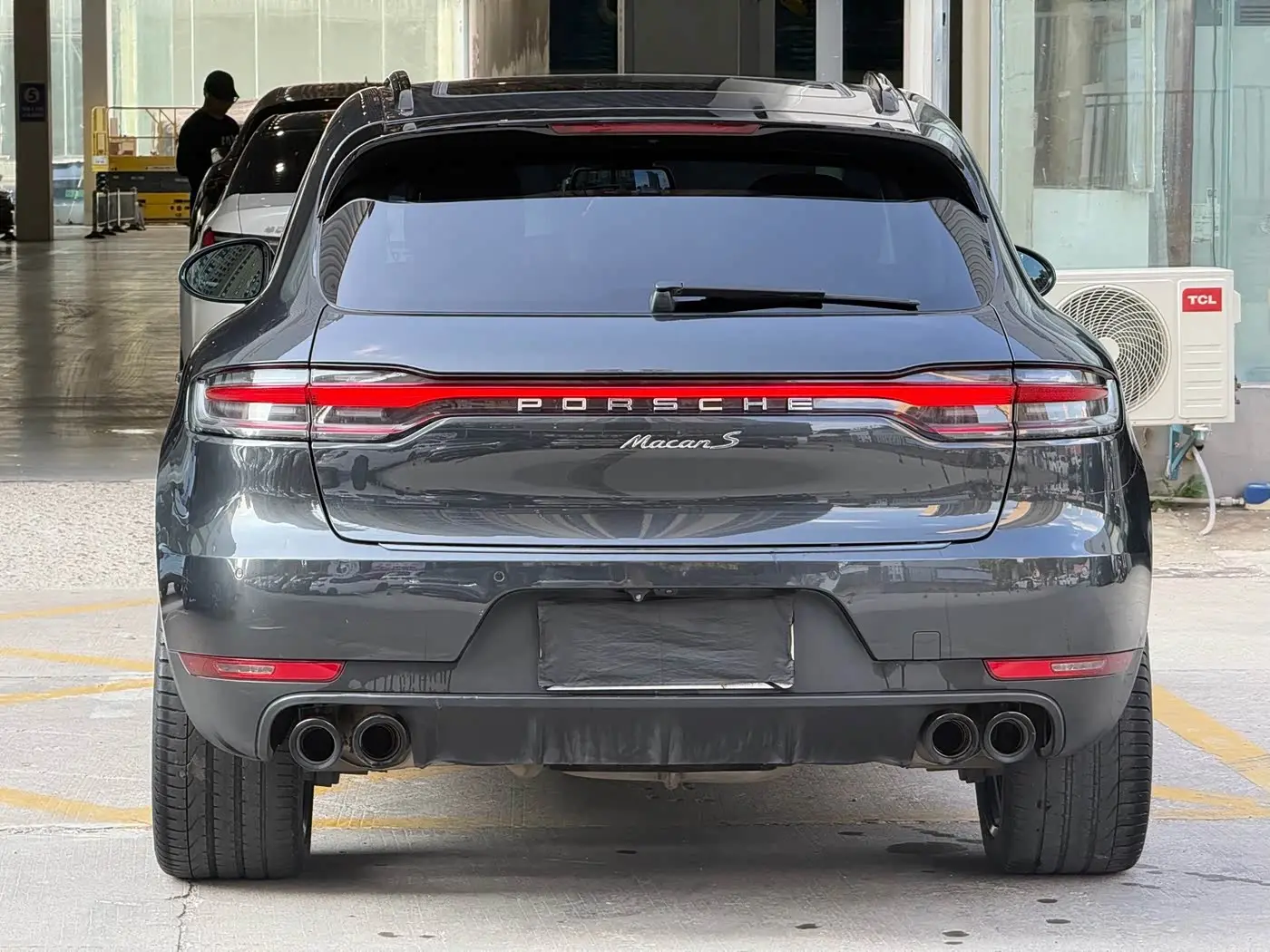 Porsche Macan 2019 — Photo 8/9
