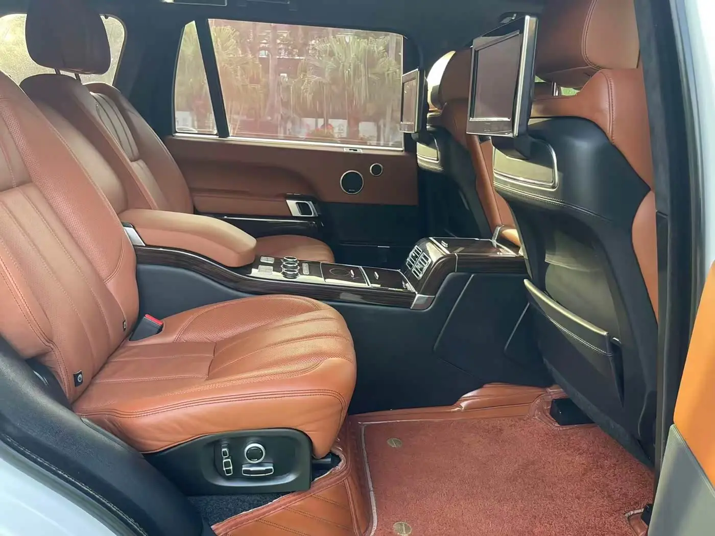 Land Rover Range Rover 2017 — Photo 6/18