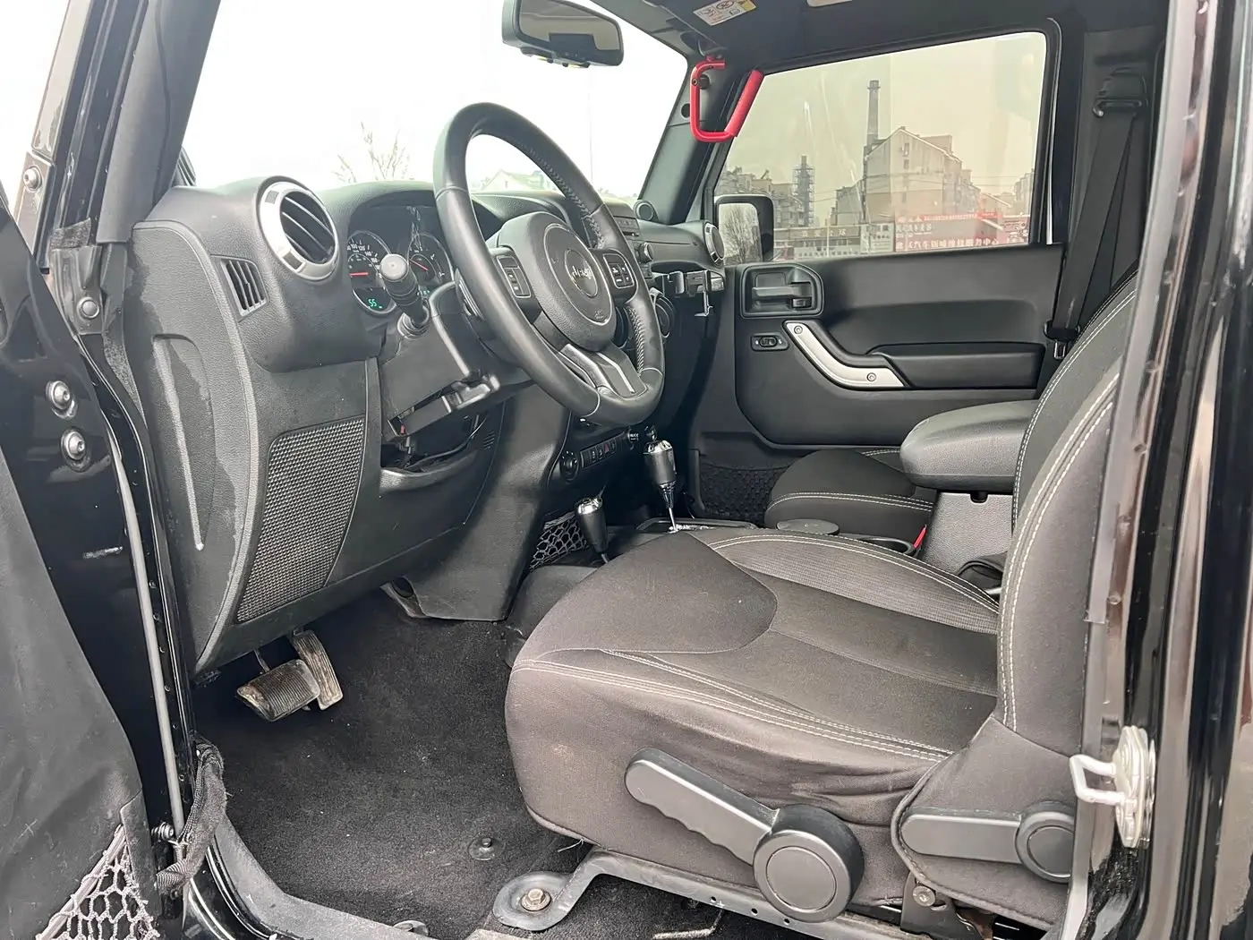 Jeep Wrangler 2015 — Photo 7/9