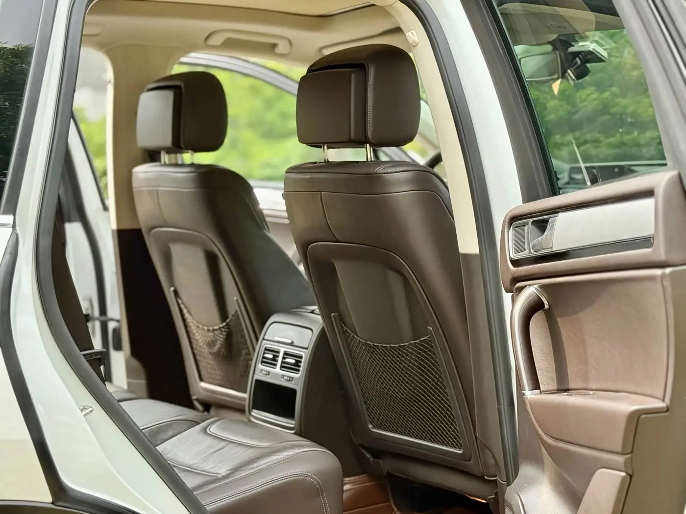 Volkswagen Touareg 2016 — Şəkil 13/18