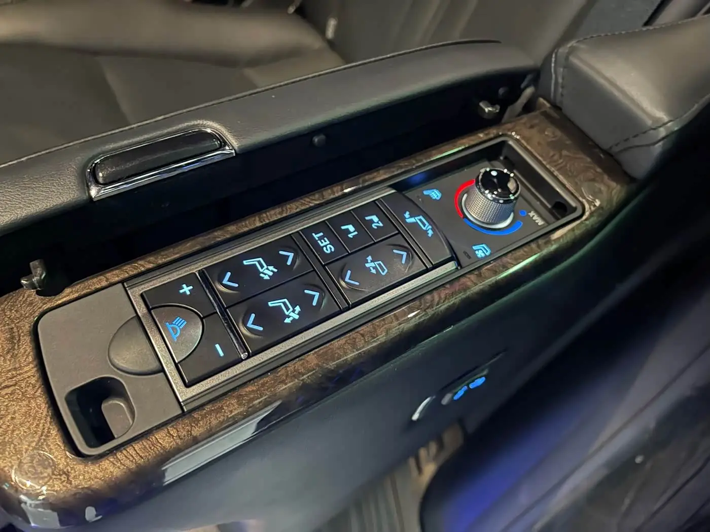 Toyota Alphard 2020 — Photo 16/20