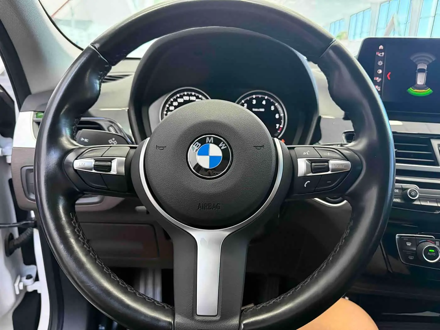 BMW X1 2022 — Şəkil 13/20