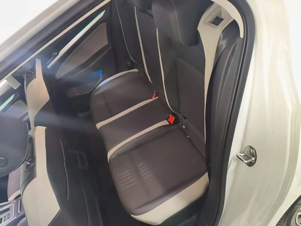 Volkswagen Golf 2022 — Photo 17/20