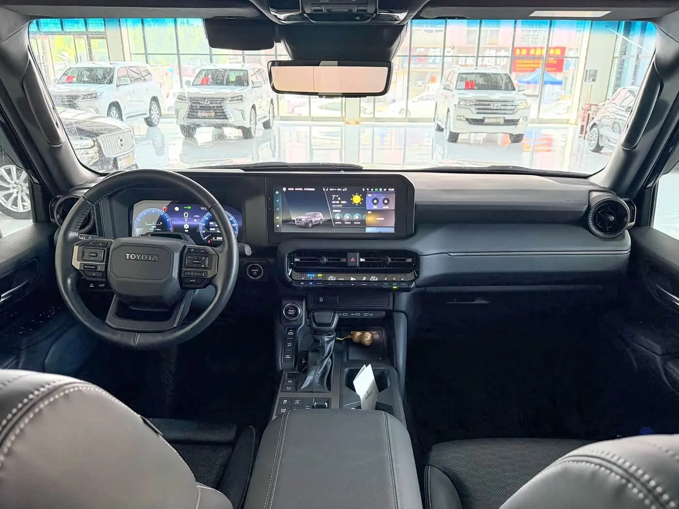Toyota Prado 2024 — Photo 7/10