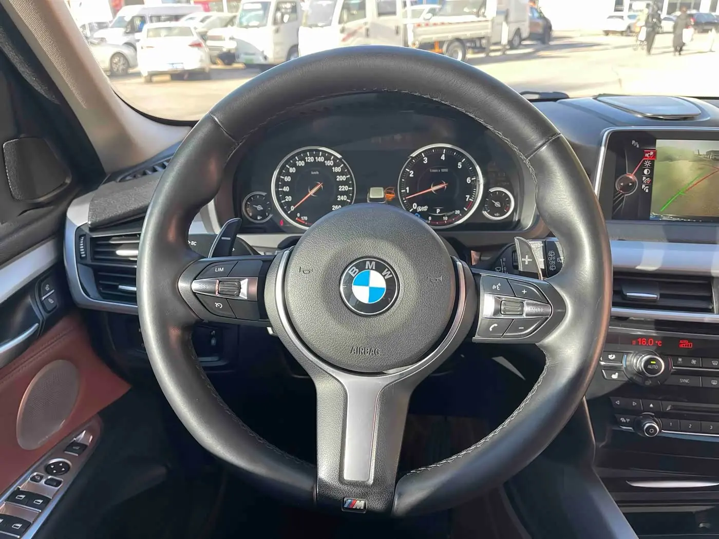 BMW X5 2018 — Şəkil 9/19