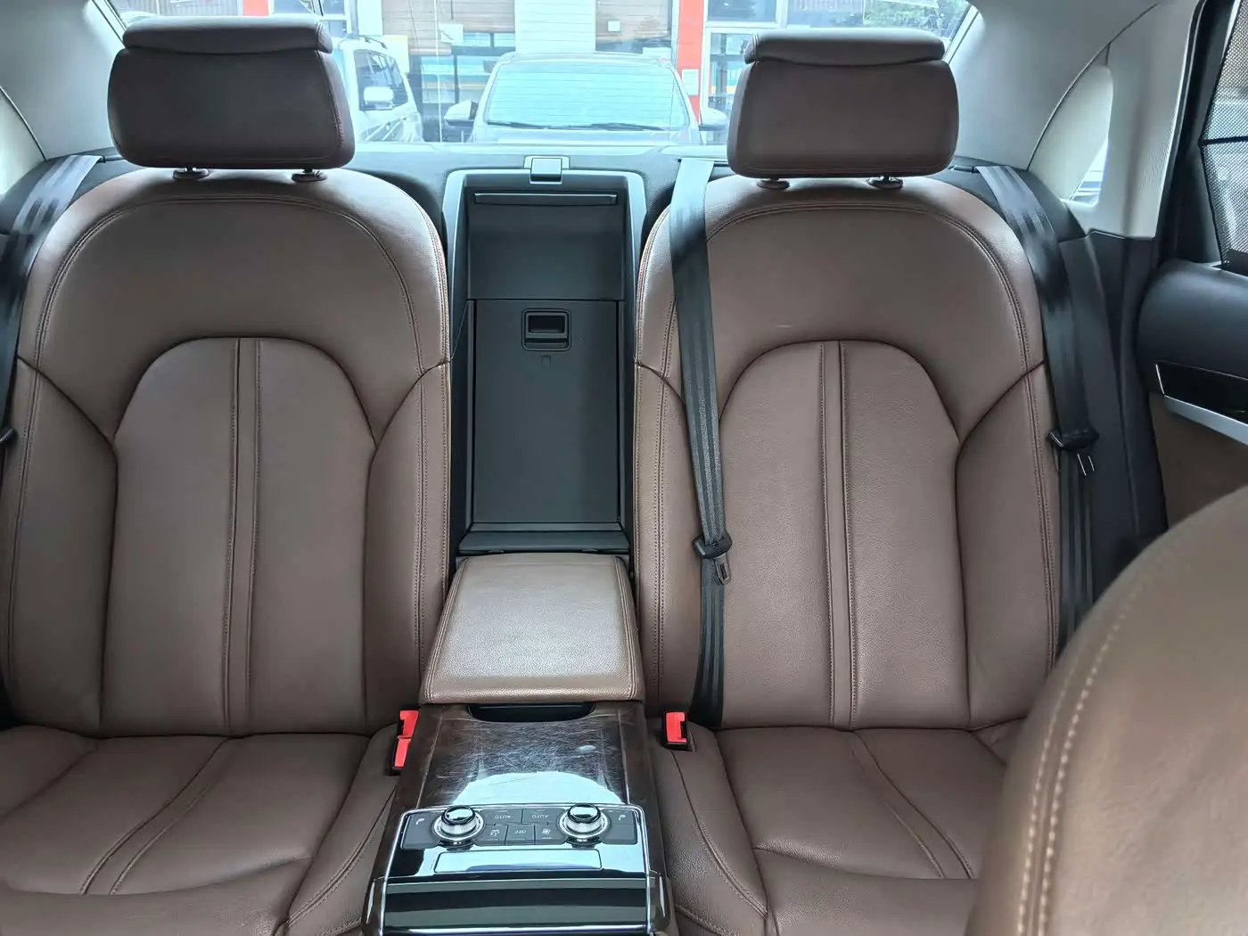 Audi A8 2016 — Photo 17/20