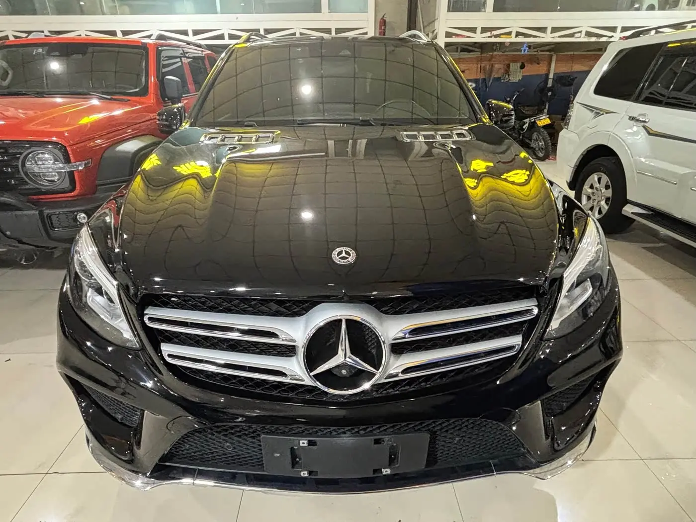 Mercedes-Benz GLE 2017 — Photo 2/14