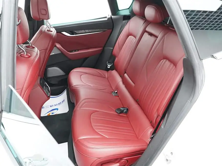 Maserati Levante 2018 — Şəkil 10/20