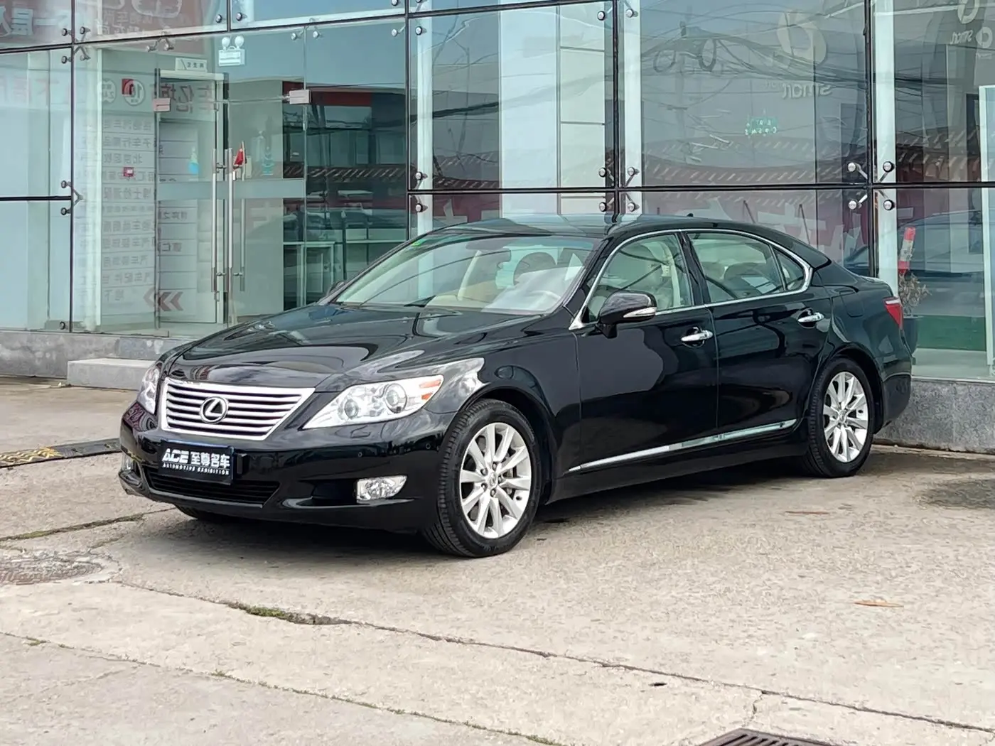 Lexus LS 2010 — Şəkil 1/20