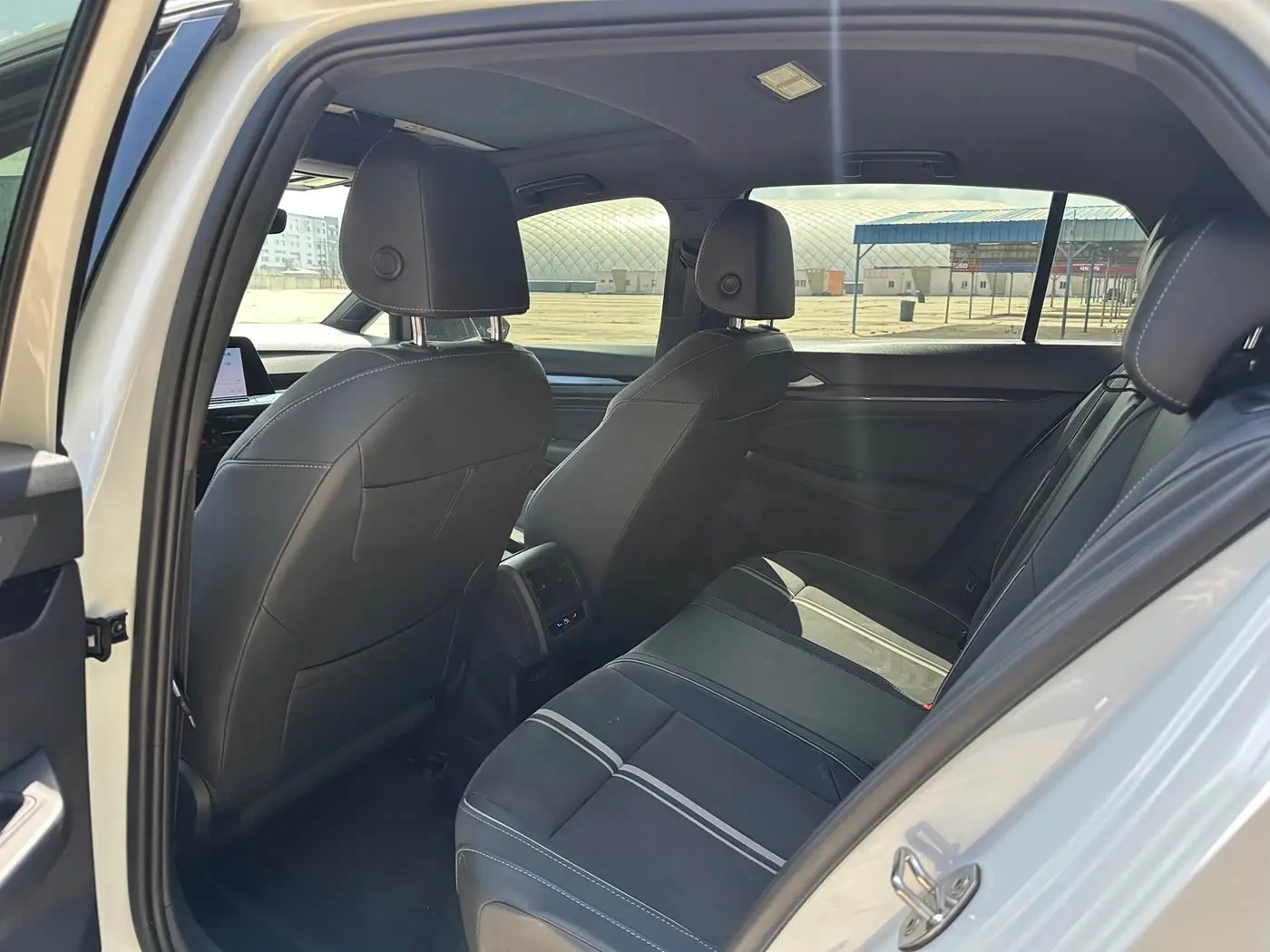 Volkswagen Golf 2023 — Photo 14/19
