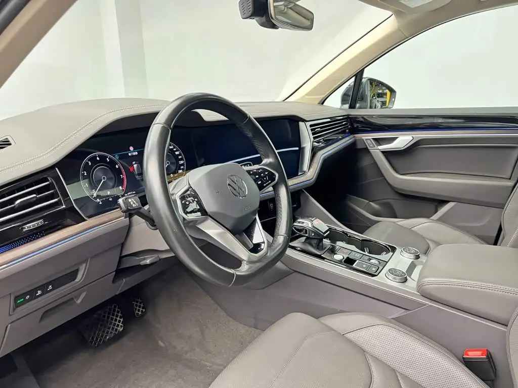 Volkswagen Touareg 2022 — Photo 14/20