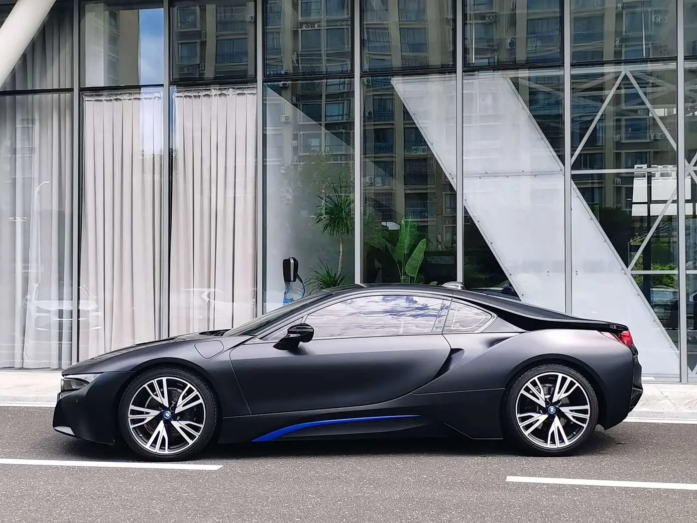 BMW i8 2018 — Photo 3/20