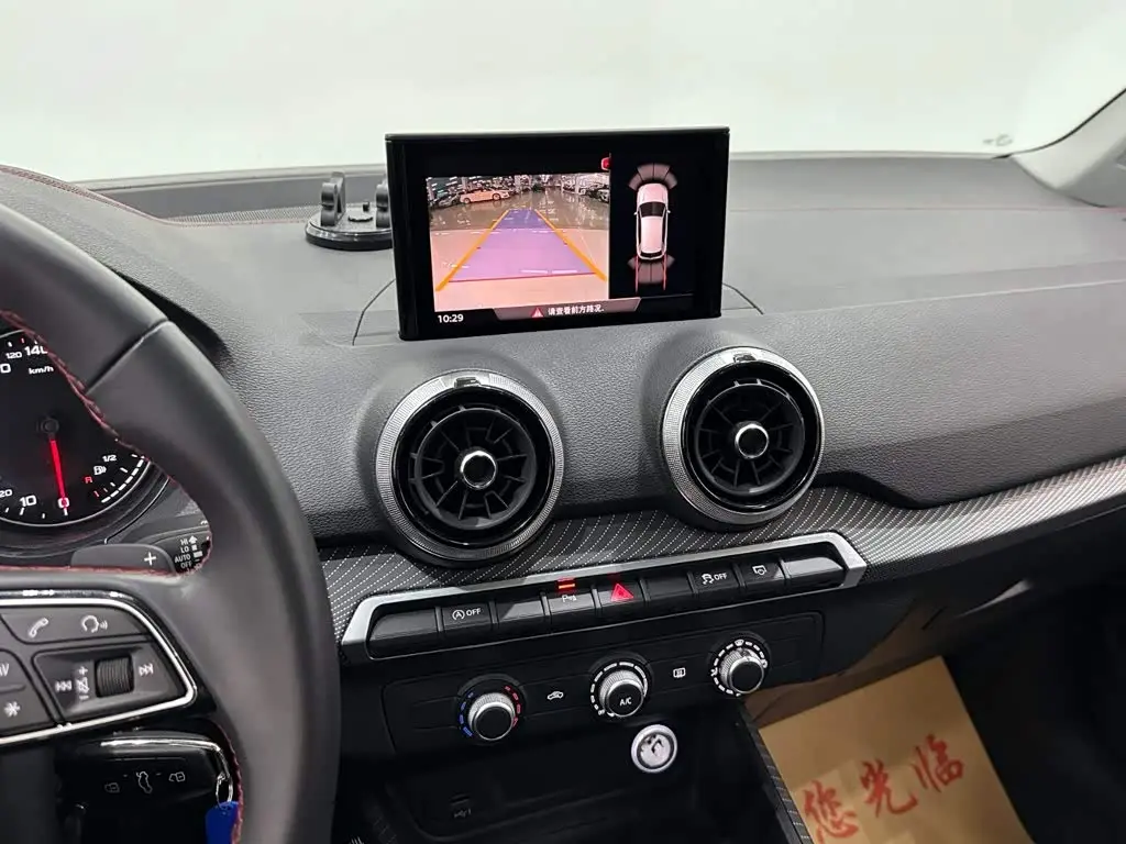 Audi Q2L 2023 — Photo 12/14
