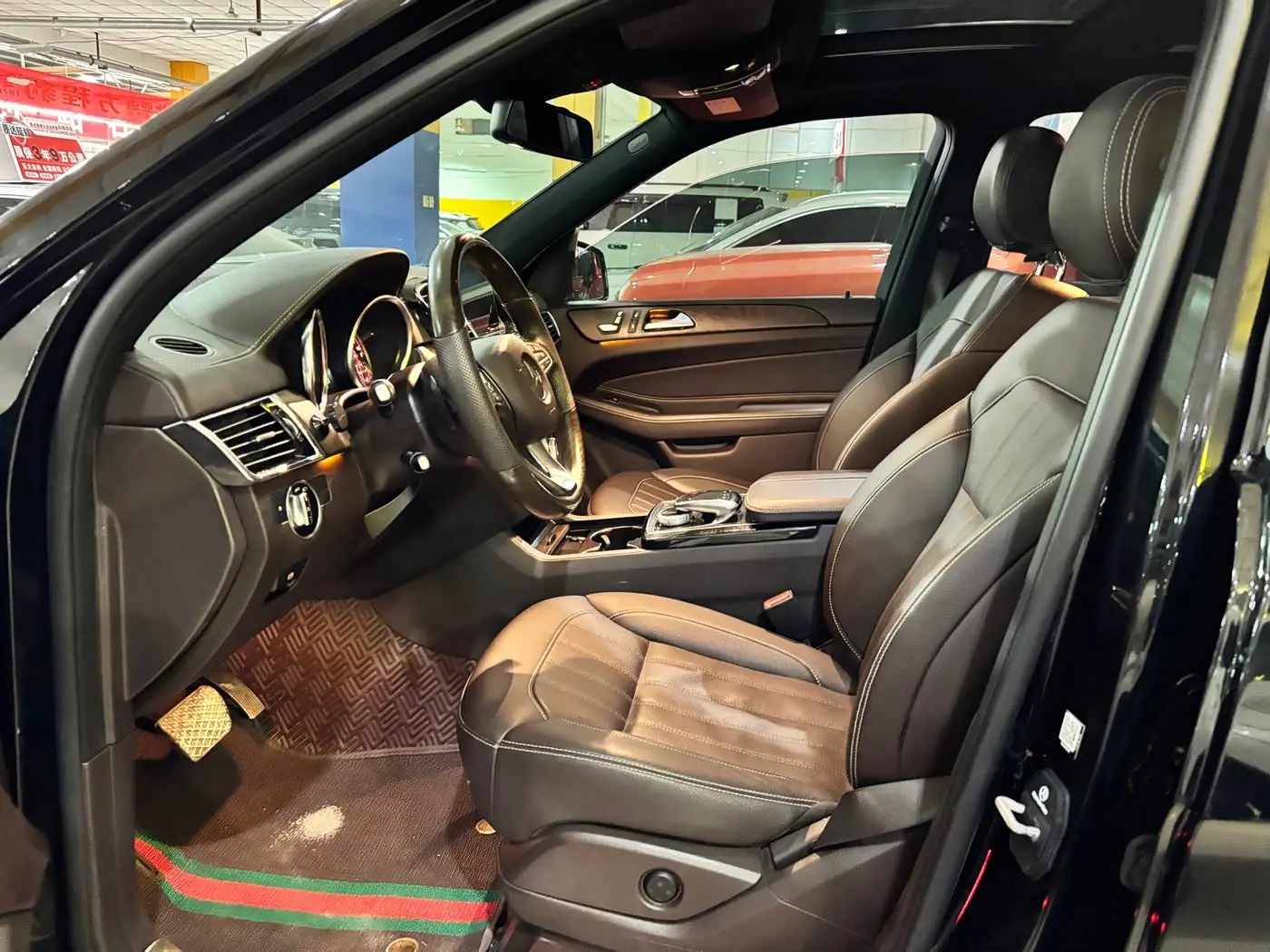Mercedes-Benz GLE 2017 — Photo 7/14