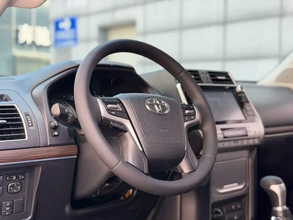 Toyota Prado 2020 — Фото 15/19