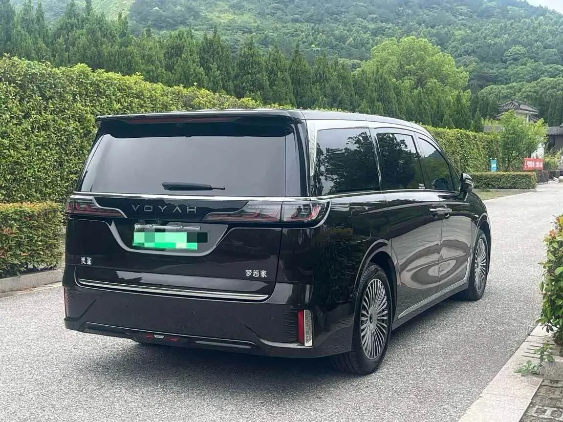 Voyah Auto Voyah Dreamer 2024 — Photo 4/10