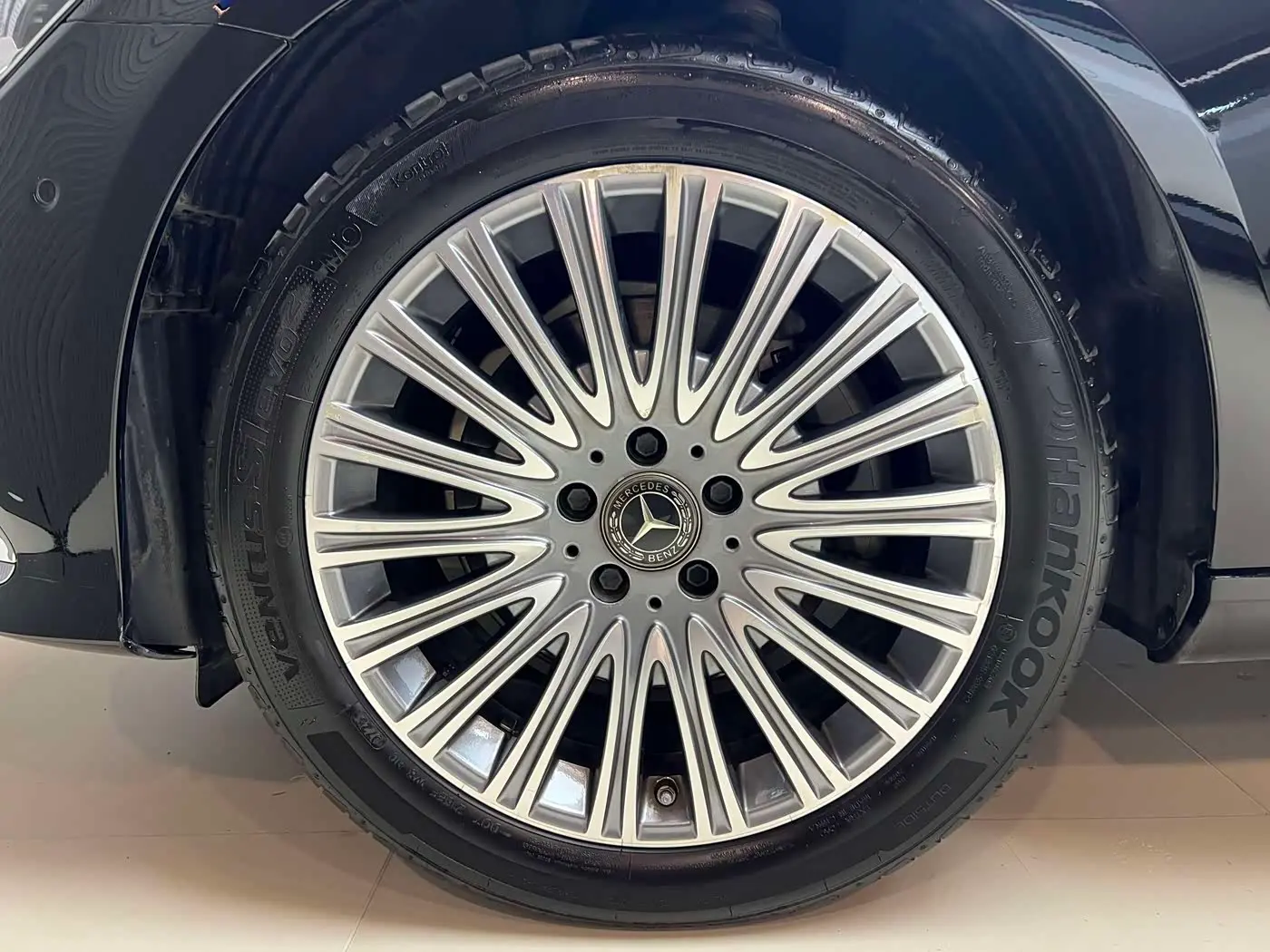 Mercedes-Benz E-Class 2023 — Photo 18/20